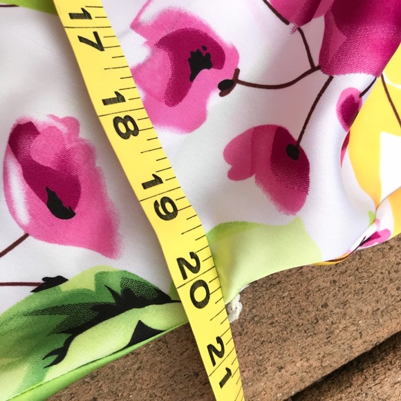 AIRY FLORAL TOP - Picture 7 of 8